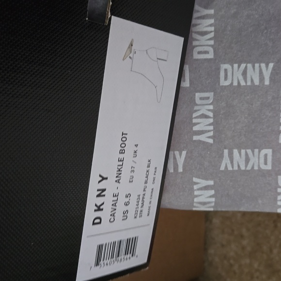 DKNY Women's Nappa Classic Heeled Boot Fashion Size 6.5 - Picture 4 of 4